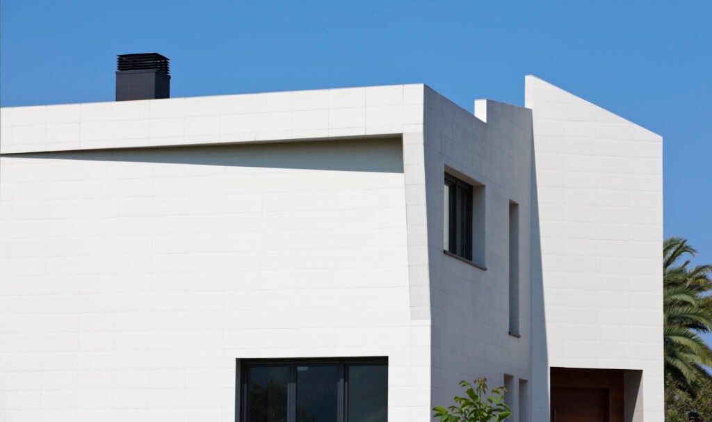 Imagen de detalles de una fachada de una casa de estilo modernista